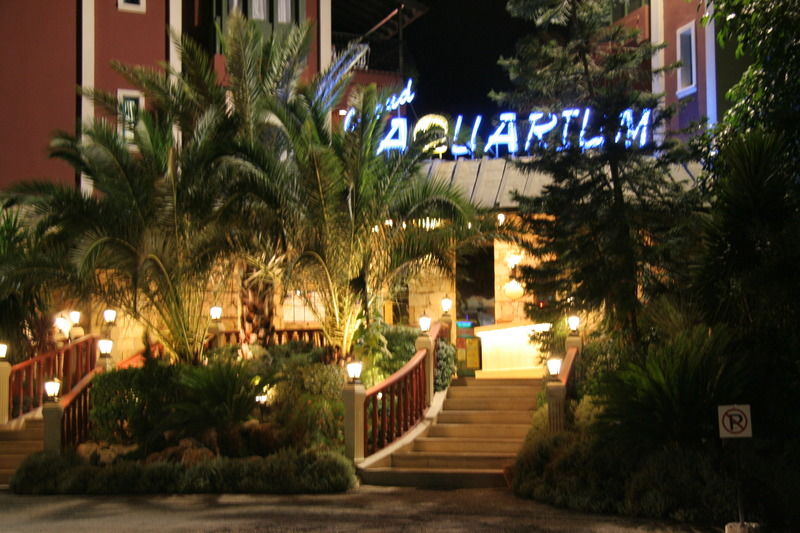 Grand Aquarium Apart İçmeler Exteriör bild